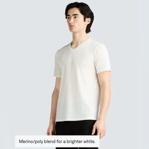 Unbound Merino White Men’s XL V-Neck T-Shirt NWT